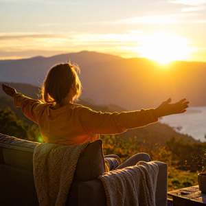 Ecos Bajo El Corazón Del Jardín