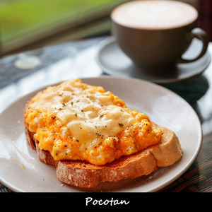 朝の光とトーストの香り、今日の始まりのメロディー