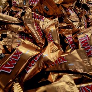 Twix (feat. wishineverknew)