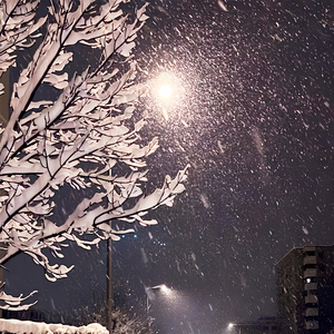 snow around me (slowed)