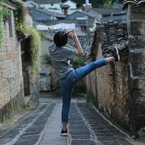 凤凰花开的路口