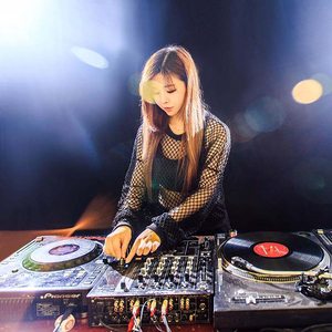 重低音车载纯电慢嗨