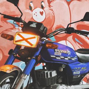 Zusuki (feat. Ronny El De La R)