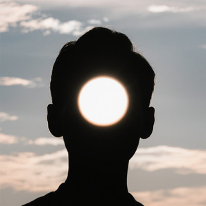 太陽の光が眩し過ぎる