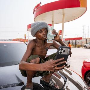 Nazanyila mu sente zamuzeeyi