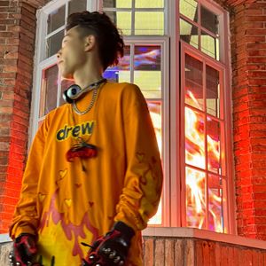 窗外世界太过嘈杂