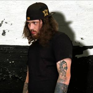 IM SENDIN SHOTS IN YO HOOD