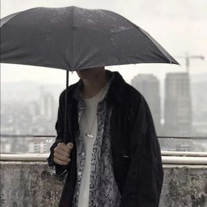 六月