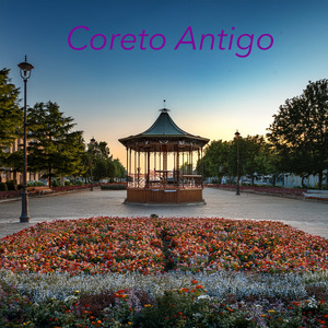 Lenço Vermelho e Dourado