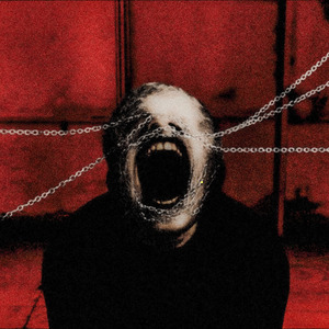 Кровь стекает в ванной