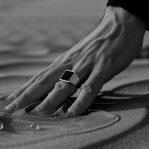 Geceyarısı, Sisli Deniz...