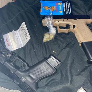 Dirty Gloxkz (feat. Luh Blackout, Pablo Escobar & Lil E)