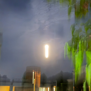 世界よ、青すぎないか。