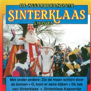 Zie de maan schijnt door de bomen