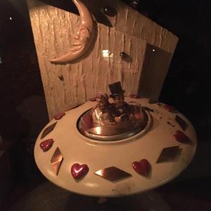 Hotboxing the spaceship during atmospheric re-entry