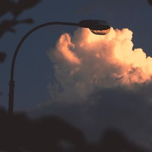 明月照无眠