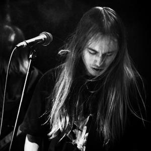 DLACZEGO NIE MOGĘ SPAĆ? (feat. pierwszeństwo) (LIVE AT POST PUNK ATTACK 5.01)