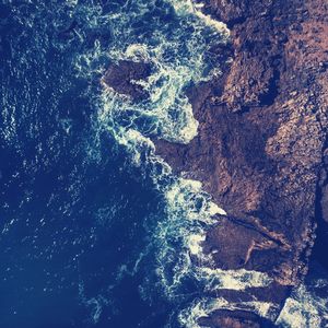 安静的平静的波浪声音