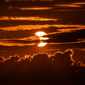 Ibuu (Kaulah Wanita Yang Mulia)