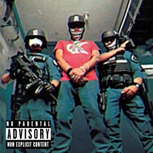 ESCUCHANDO LOS RADIOS