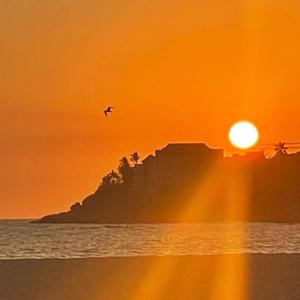 Bin mal weg (feat. Orkun)