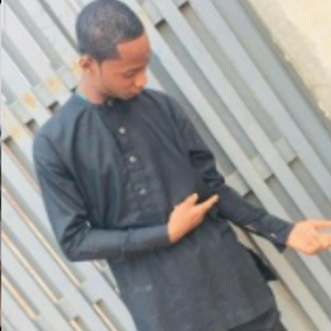 Ayinde1