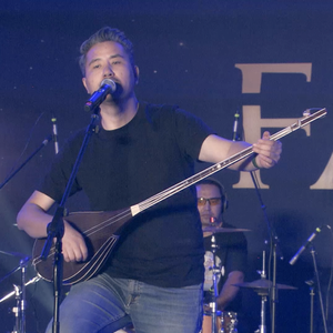 Yalghuz kishilik olturush一个人的聚会(Live)