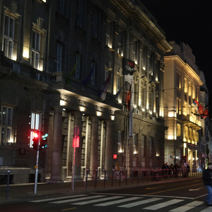 别怕夜的漫长 你是自己的星光