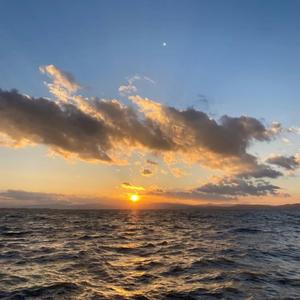 中！国！万！岁！