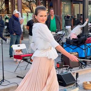 And I Love Her (And I Love Her)