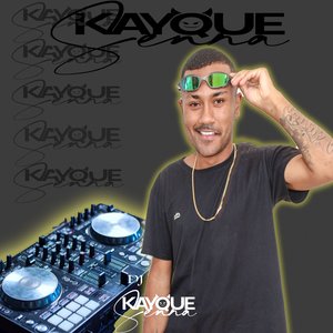 Mamando de Juliette (feat. Mc Vitorioso)