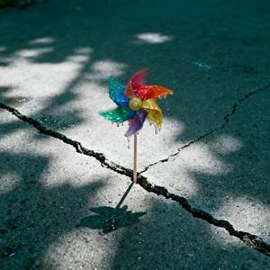 霓虹尘埃