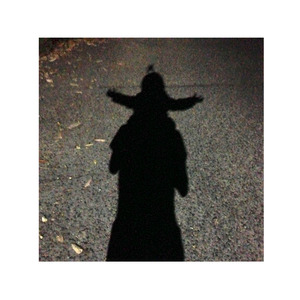 煌明（影の中で）