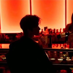 轨迹吻过的尘埃