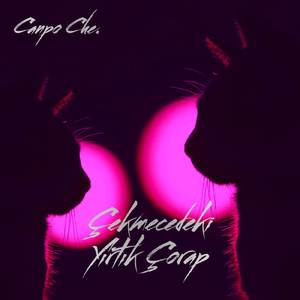 Çekmecedeki Yırtık Çorap