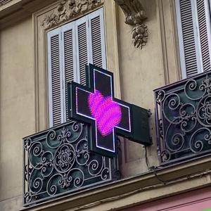 bonus : diabolo à la fraise, c'est Lissana qui chante