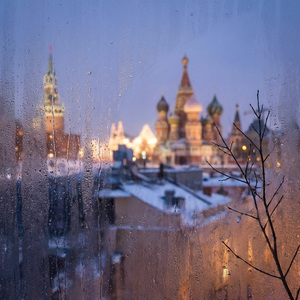 Разговор на полтона