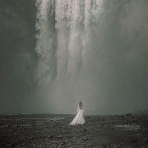 İpek kuşak bele bağlar