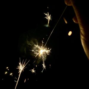 アイボリー（翻自 Aqu3ra）