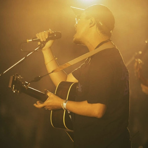 ไปยังขอบฟ้าไกลให้เธอโปรดจงรับรู้ ยังมีเธอเฝ้าดูกันอยู่ที่บนท้องฟ้า