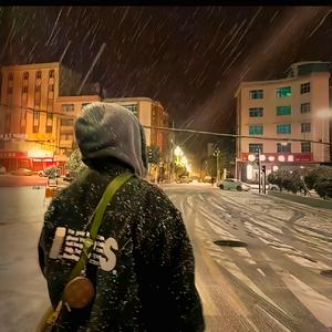 还不是一个人过冬天