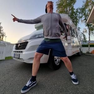 Otetaan Hiisisti (feat. Juuso Vuorinen & Puupäät)