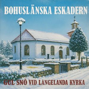 Gul Snö vid Långelanda Kyrka