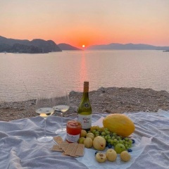 我们总在 爱情里死不悔改