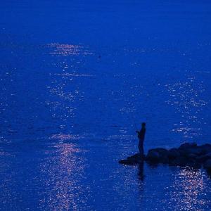 浅唱那不文一钱的感情