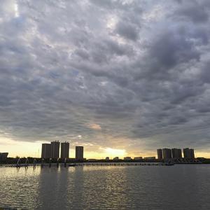 列车即将抵达，南京站