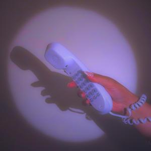 Telephone (hello hello)