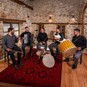 Δεν Ακούς Περιστερούδα Μου (Κάλαντα Έβρου)