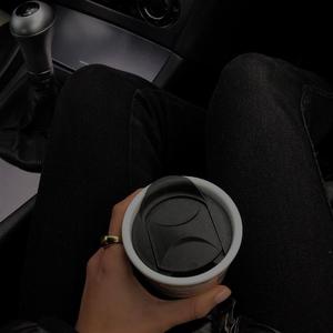 ThằngKiaMàyĐangGiấuCáiGìĐấyNhìnĐiĐâuĐấy-TúDolCel