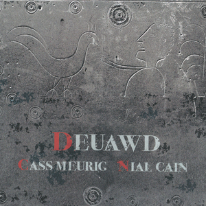 Caru Yn y Coed / Cerd y Gog Lwydlas / Lliw Lili Ymysg y Drain